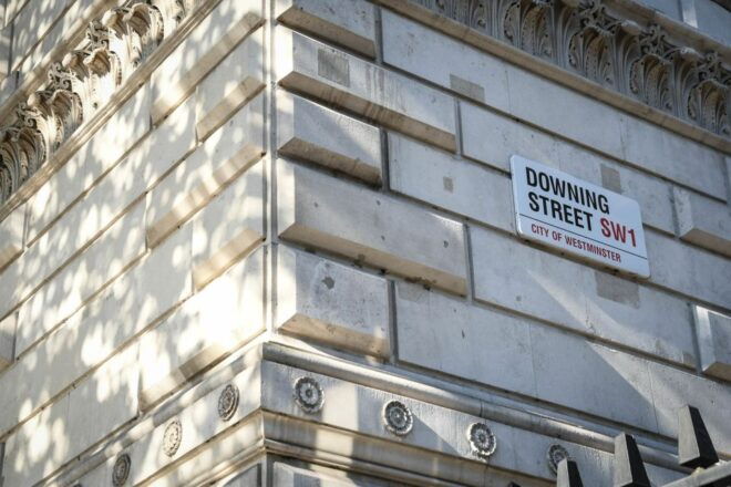 London: Westminster Tour, River Cruise, and Tower of London - Meeting Point and Location