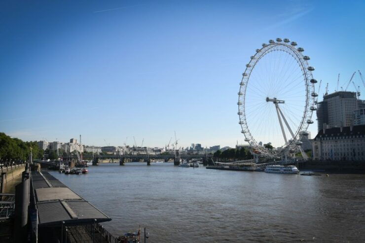 London: Westminster Walking Tour & London Dungeon Entry - Activity Details