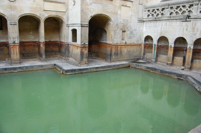 London: Windsor Castle, Stonehenge & Bath Full-Day Tour - Stonehenge