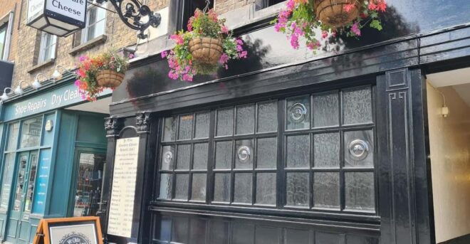 London: Women in the City of London Walk With a Guide - Tour Itinerary