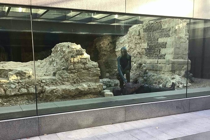 London's Millennia of Medical Progress Private Historical Tour - Traveler Photos and Reviews