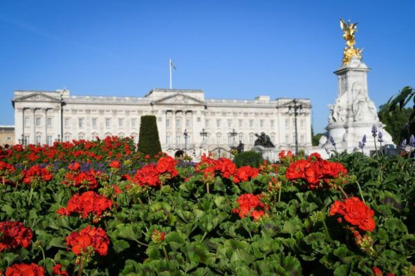 Londons Palaces and Parliament Walking Tour - Directions