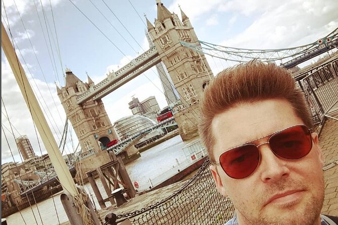 Londons River Thames Highlights Small-Group Walking Tour - Meeting Point and Time