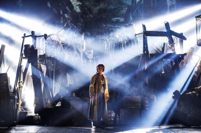London's West End: Ticket to Les Misérables - Authenticity & Insider Tips