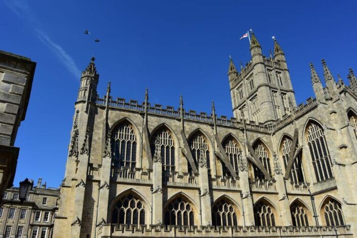 London:Windsor Castle, Stonehenge & Bath Day Trip with Local - FAQs