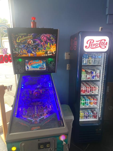 Long Beach: Pinball Arcade 21 Pinball Machines on Freeplay - Good To Know