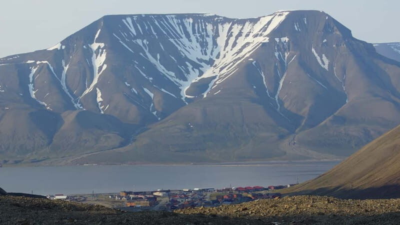 Longyearbyen: Panorama view hike - Platåfjellet Guided Hike - Good To Know