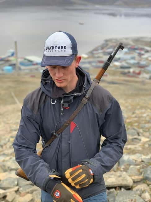 Longyearbyen: Panorama view hike - Platåfjellet Guided Hike - The Value of the Experience