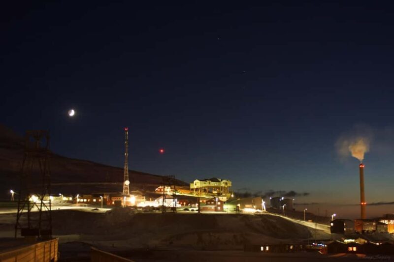 Longyearbyen: Polar Night Arctic Ocean Swim & Sauna - An In-Depth Look at the Tour Experience