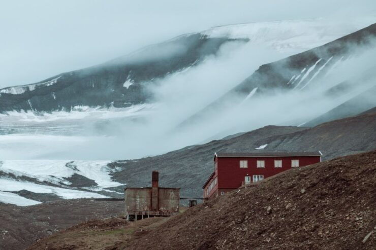 Longyearbyen: Private Guided Walking Tour - Activity Details