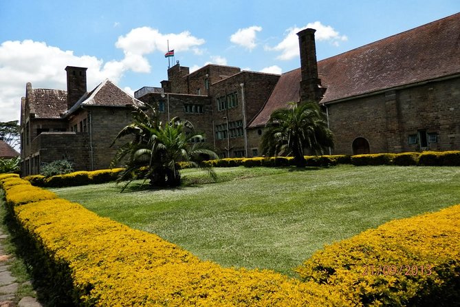 Lord Egerton Drive From Nairobi - Meeting and Pickup