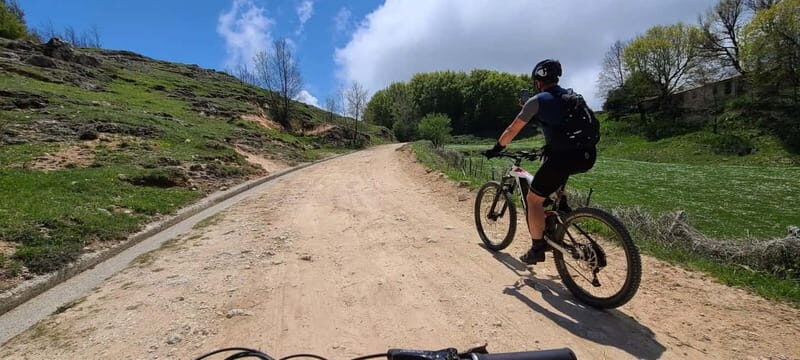 Lorica: e-bike rental - The Practicalities of the Rental