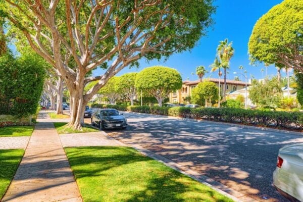 Los Angeles: Celebrity Homes in Hollywood Audio Guide App - Engaging Celebrity Narrations