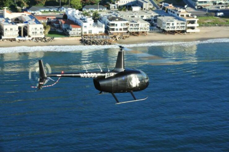 Los Angeles: Downtown Landing Helicopter Tour - Duration and Live Tour Guide Information