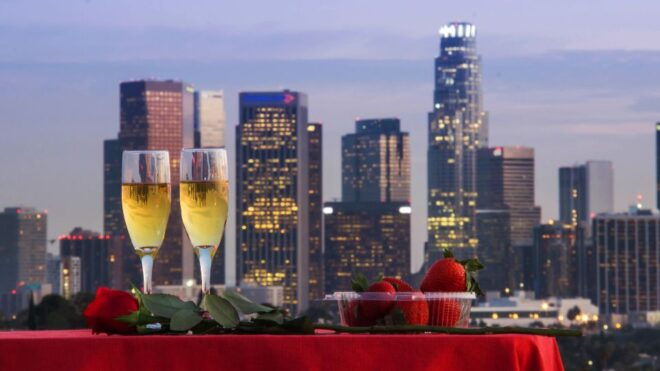 Los Angeles: Downtown Landing Helicopter Tour - Highlights of the Helicopter Tour