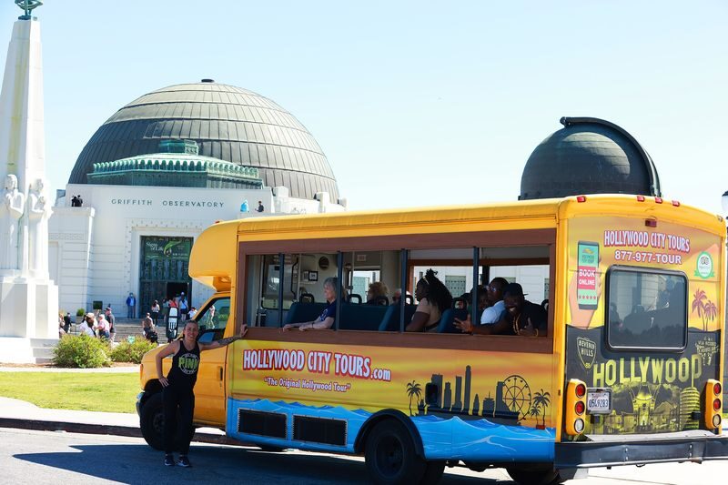 Los Angeles Full Day Grand Bus Tour - Sunset Strip and West Hollywood from the road
