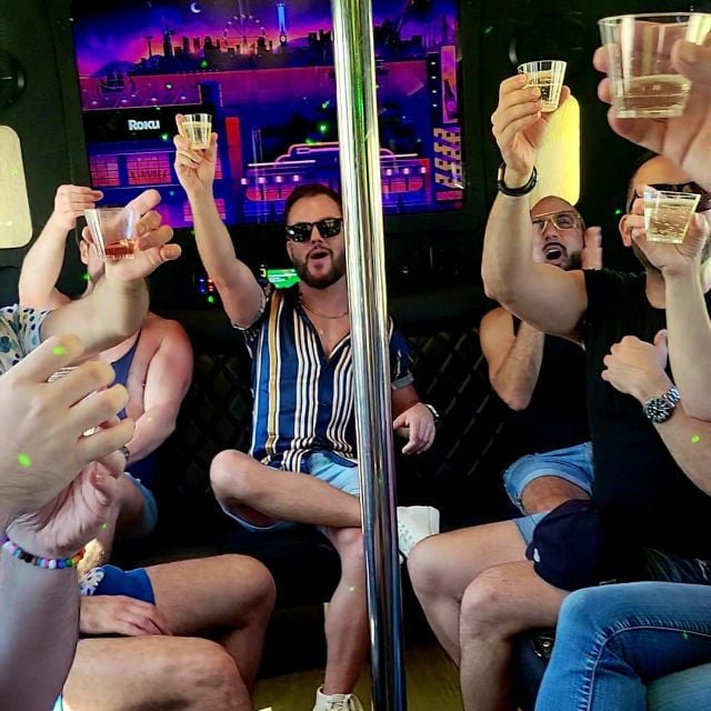 Los Angeles - Gay Sightseeing Booze Bus Tour - Tour Duration and Guide Information