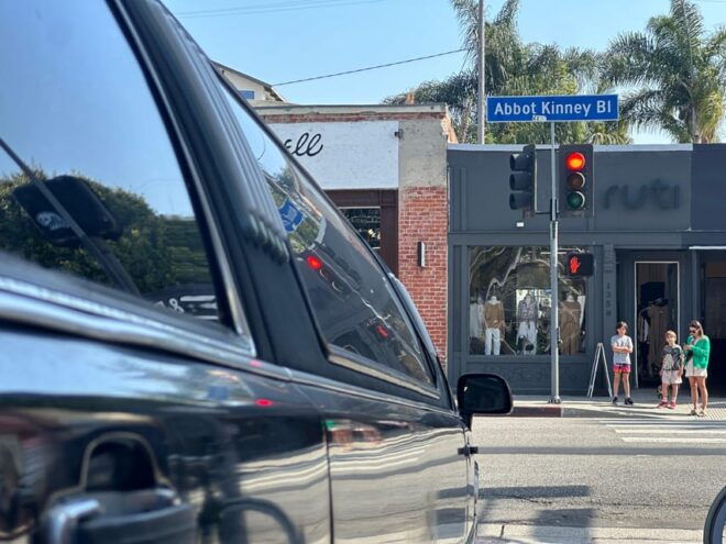 Los Angeles: Venice Beach Limo Tour - Booking Information