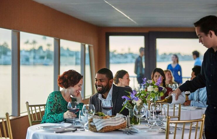Los Angeles: Weekend Dinner Cruise From Newport Beach - Full Description of the Dinner Cruise