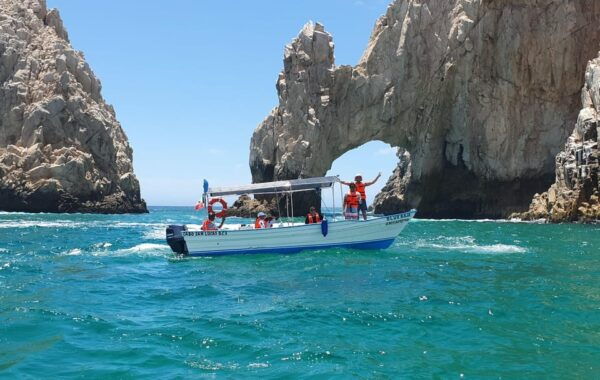 LOS CABOS ARCH & LOVERS BEACH TOUR + SNORKELING TOUR - Reservation Details