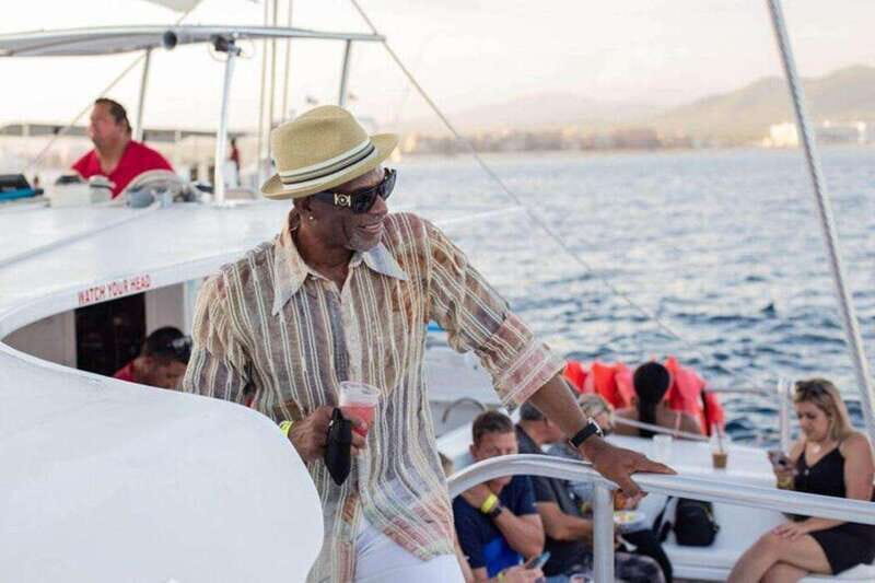 Los Cabos: Jazz & Wine Sunset Catamaran Cruise - A Closer Look at the Los Cabos: Jazz & Wine Sunset Catamaran Cruise