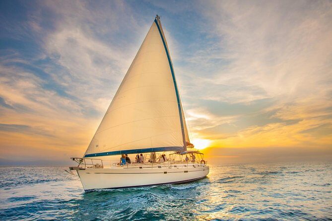 Los Cabos Luxury Sunset Sail with Light Appetizers and Open Bar - FAQ