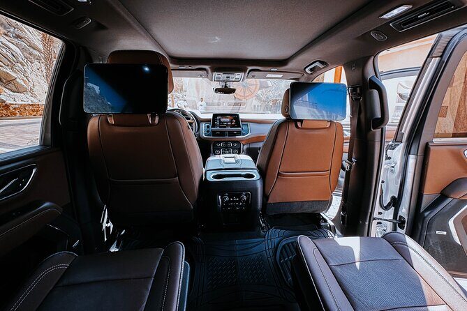 Los Cabos One Way Deluxe Suburban Transportation 5 pax - The Real Value of the Service