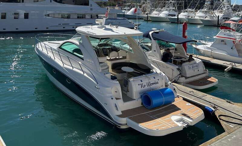LOS CABOS: PRIVATE BAY AND ARCH TOUR. LUXURY YACHT - LOS CABOS: PRIVATE BAY AND ARCH TOUR. LUXURY YACHT