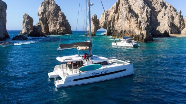 Los Cabos: Private Catamaran Snorkeling - Onboard Amenities