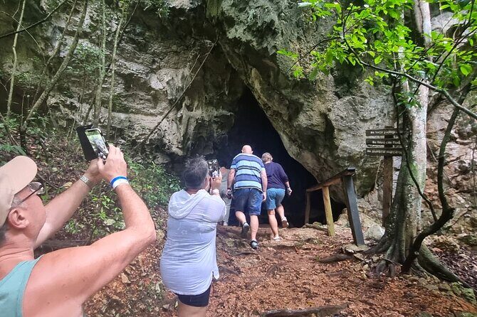 Los Haitises Day Trip with Montaña Redonda and Paraíso Caño Hondo - Who Should Consider This Tour?  