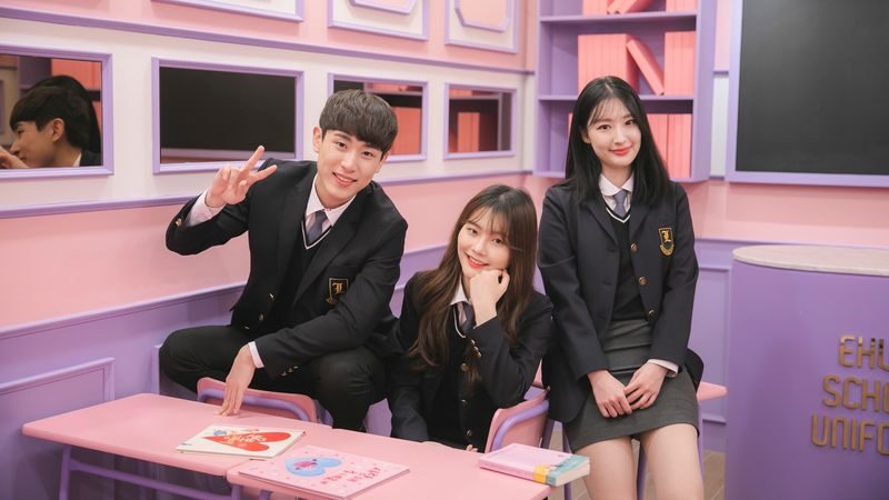 Lotte World Ehwa Korean School Uniform Rental Experience - Find Ehwa Gyobok Before You Enter Lotte World