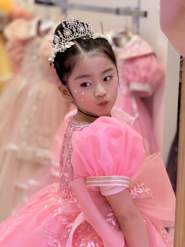 Lotte World SharonCat Dress & Parade Experience, Seoul - Timing, supervision, and small practical details