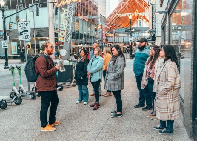 Louisville: Prohibition, Ghosts, Cocktails and Bites Tour - Exploring Louisvilles Haunted History