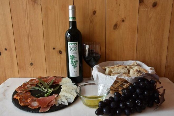 Loulé: Quinta Da Tôr Winery Guided Tour & Wine Tasting - Wine Tasting Description