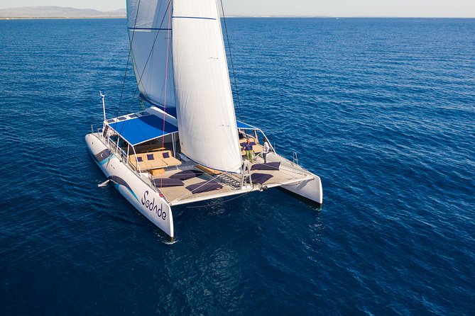 Lounge Catamaran SODADE Half-Day - Frequently Asked Questions
