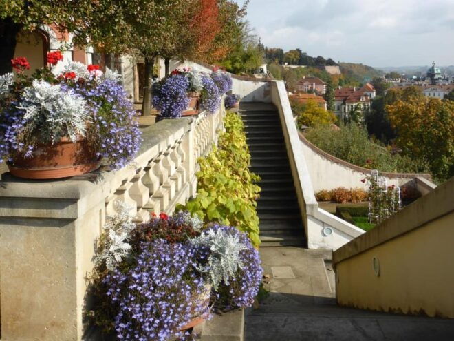 Lourdes: Express Walk With a Local in 60 Minutes - Tips for a Great Experience