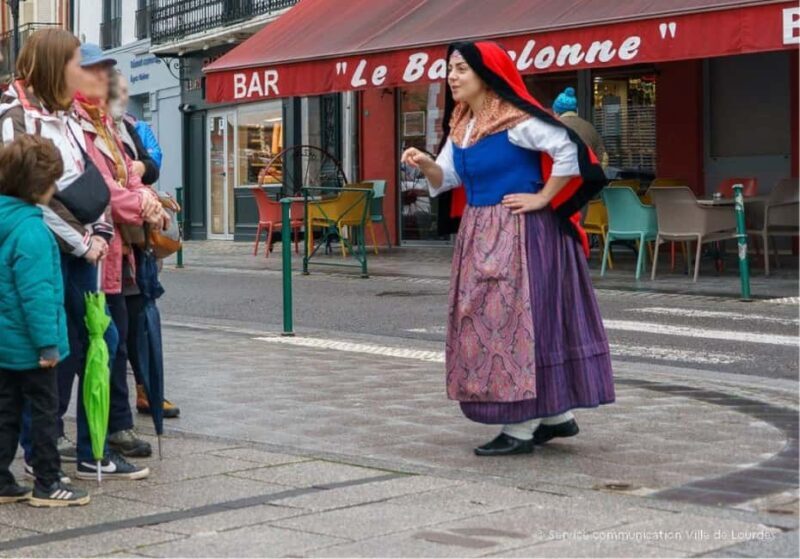 Lourdes: guided tour by a 19th-century washerwoman - Introduction to the Tour