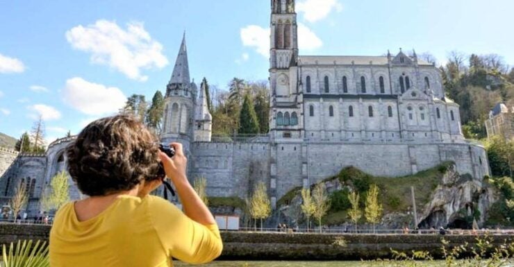 Lourdes: Private Guided Tour in the Sanctuary - Booking Information