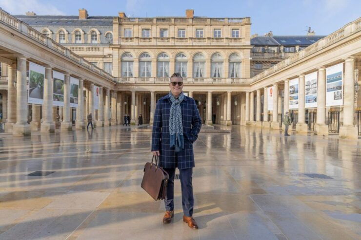 Louvre Area Photo Shoot by Paris Photographer - Activity Highlights