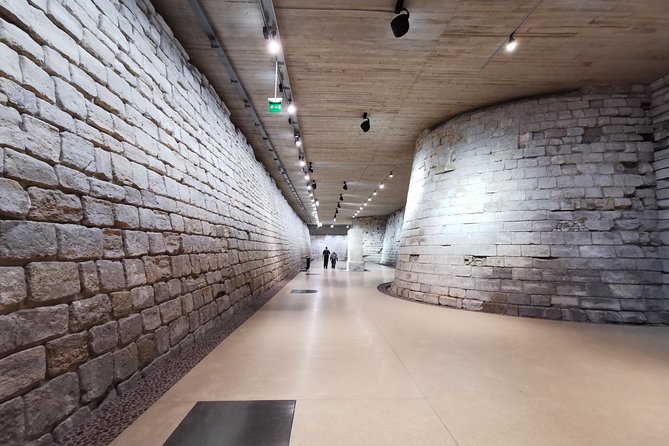 Louvre Museum Guided Tour With Skip-The-Line Tickets - Tour Details