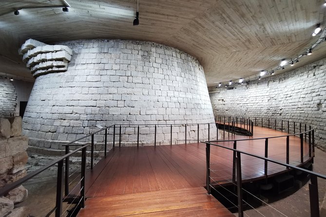 Louvre Museum Guided Tour With Skip-The-Line Tickets - Benefits and Features