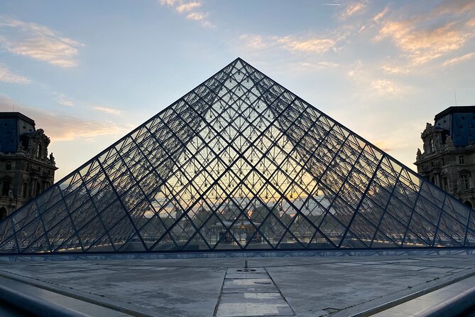 Louvre Museum Paris With Audio Guide in Different Languages - Tips for Using an Audio Guide at the Louvre