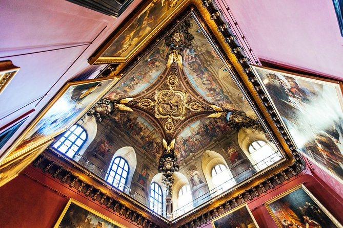 Louvre Museum Skip the Line Small Group Guided Tour - Museum Highlights and Legendary Masterpieces