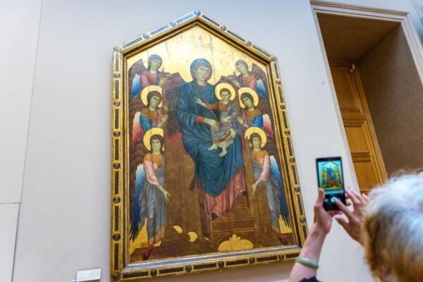 Louvre Museum: Skip-the-Line Small Group Guided Tour - Common Questions