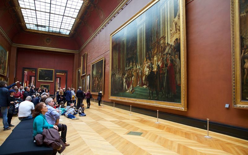 Louvre Museum small group guided tour at a peaceful time - Listening for the stories behind the paintings