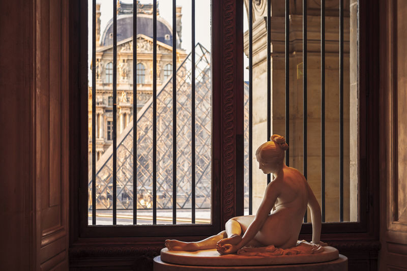 Louvre Museum Tour with Mona Lisa Visit - Start with the Mona Lisa, then look beyond her
