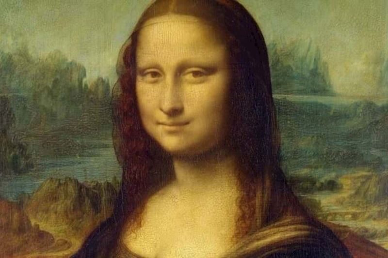 Louvre Museum with Mona Lisa Portrait Guided Tour in Paris - A focused route through a very large museum