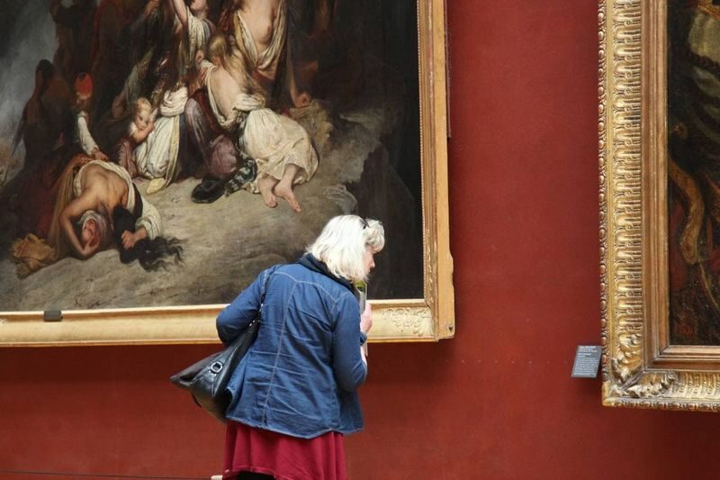 Louvre Museum with Mona Lisa Portrait Guided Tour in Paris - Venus de Milo and Victory of Samothrace