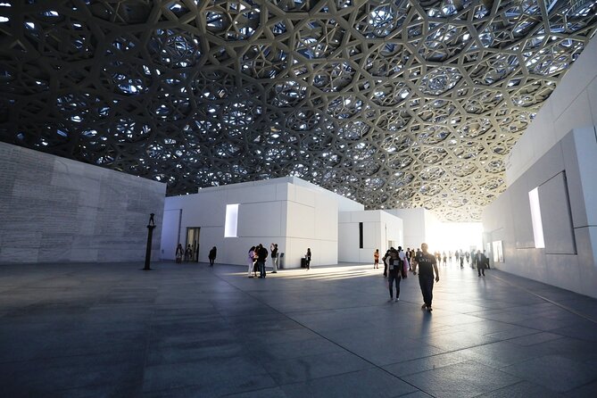 Louvre Museum With Sharing Transfers - Discovering Middle Eastern Artworks