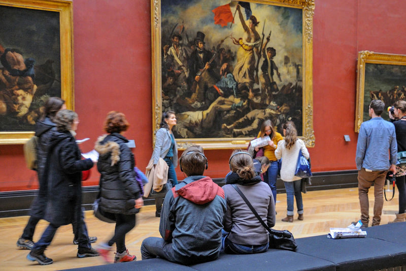 Louvre, Paris: audioguide in your smartphone (no ticket) - From the Mona Lisa to the medieval fortress